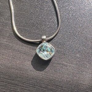 Lori Bonn aquamarine pendant with 16 inch chain